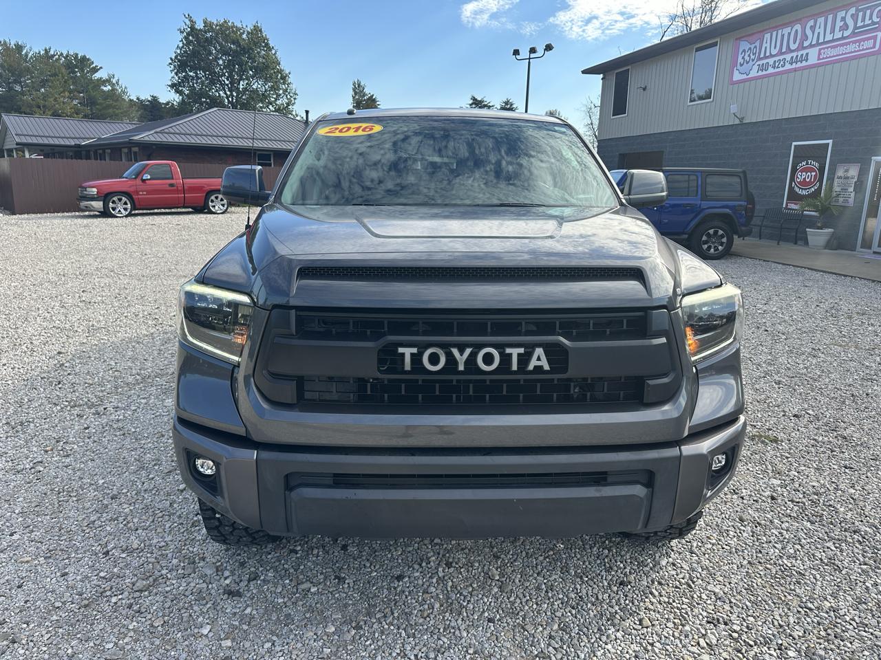 Toyota Tundra 4WD Truck CrewMax 5.7L V8 6-Spd AT SR5 (Natl) 2016