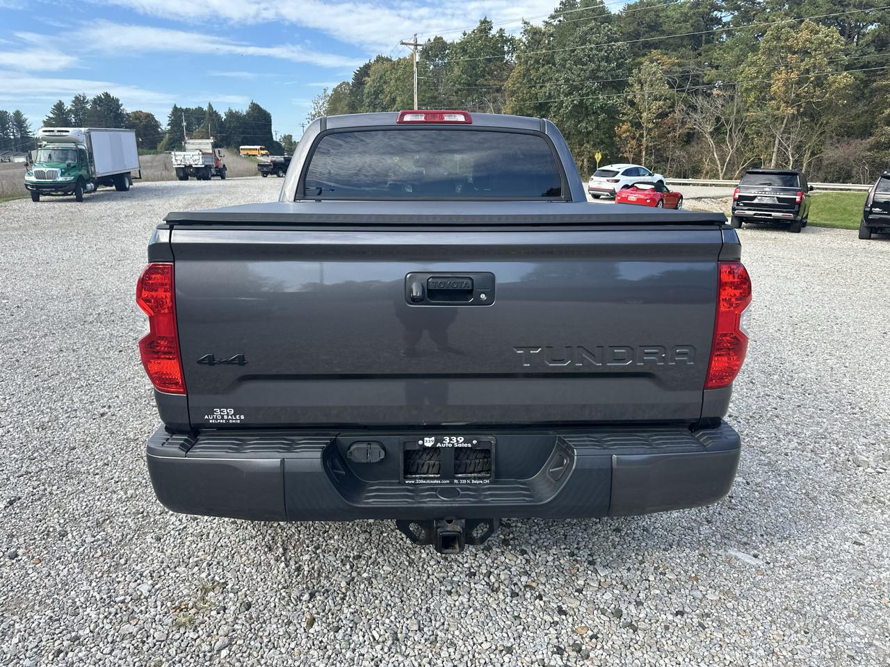 Toyota Tundra 4WD Truck CrewMax 5.7L V8 6-Spd AT SR5 (Natl) 2016