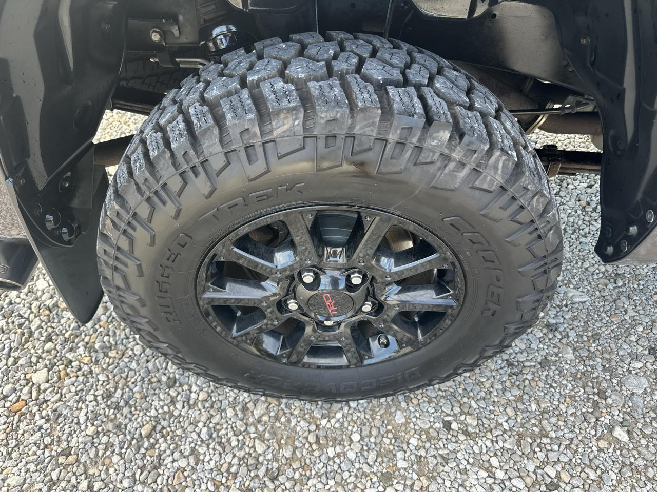 Toyota Tundra 4WD Truck CrewMax 5.7L V8 6-Spd AT SR5 (Natl) 2016