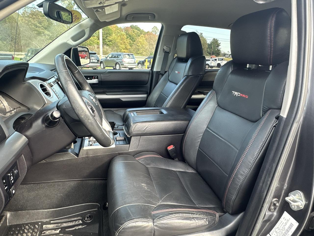 Toyota Tundra 4WD Truck CrewMax 5.7L V8 6-Spd AT SR5 (Natl) 2016