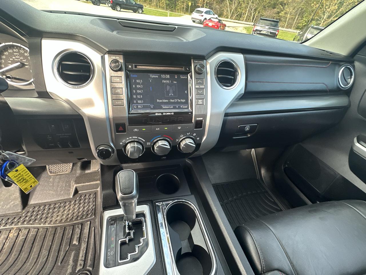 Toyota Tundra 4WD Truck CrewMax 5.7L V8 6-Spd AT SR5 (Natl) 2016