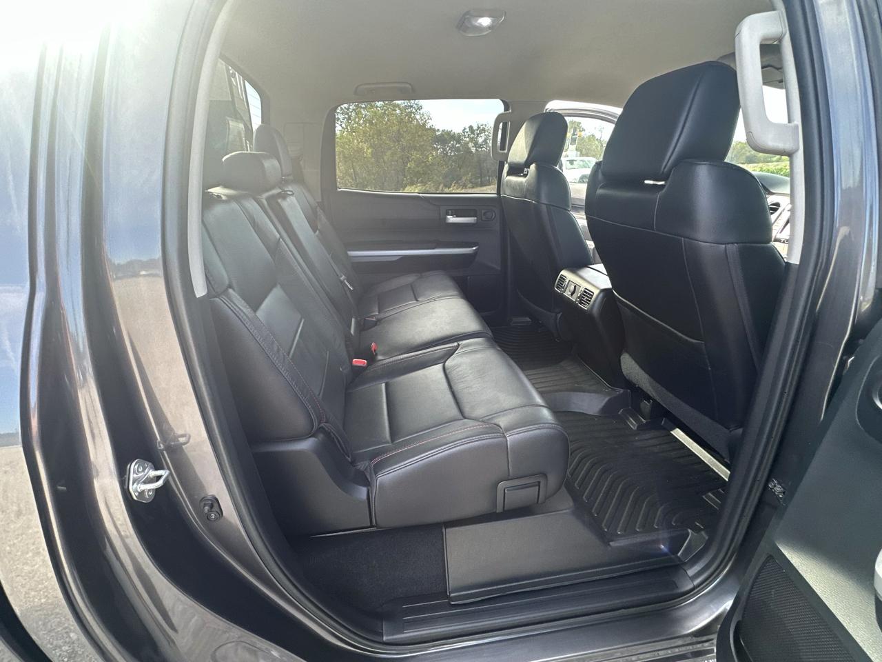 Toyota Tundra 4WD Truck CrewMax 5.7L V8 6-Spd AT SR5 (Natl) 2016