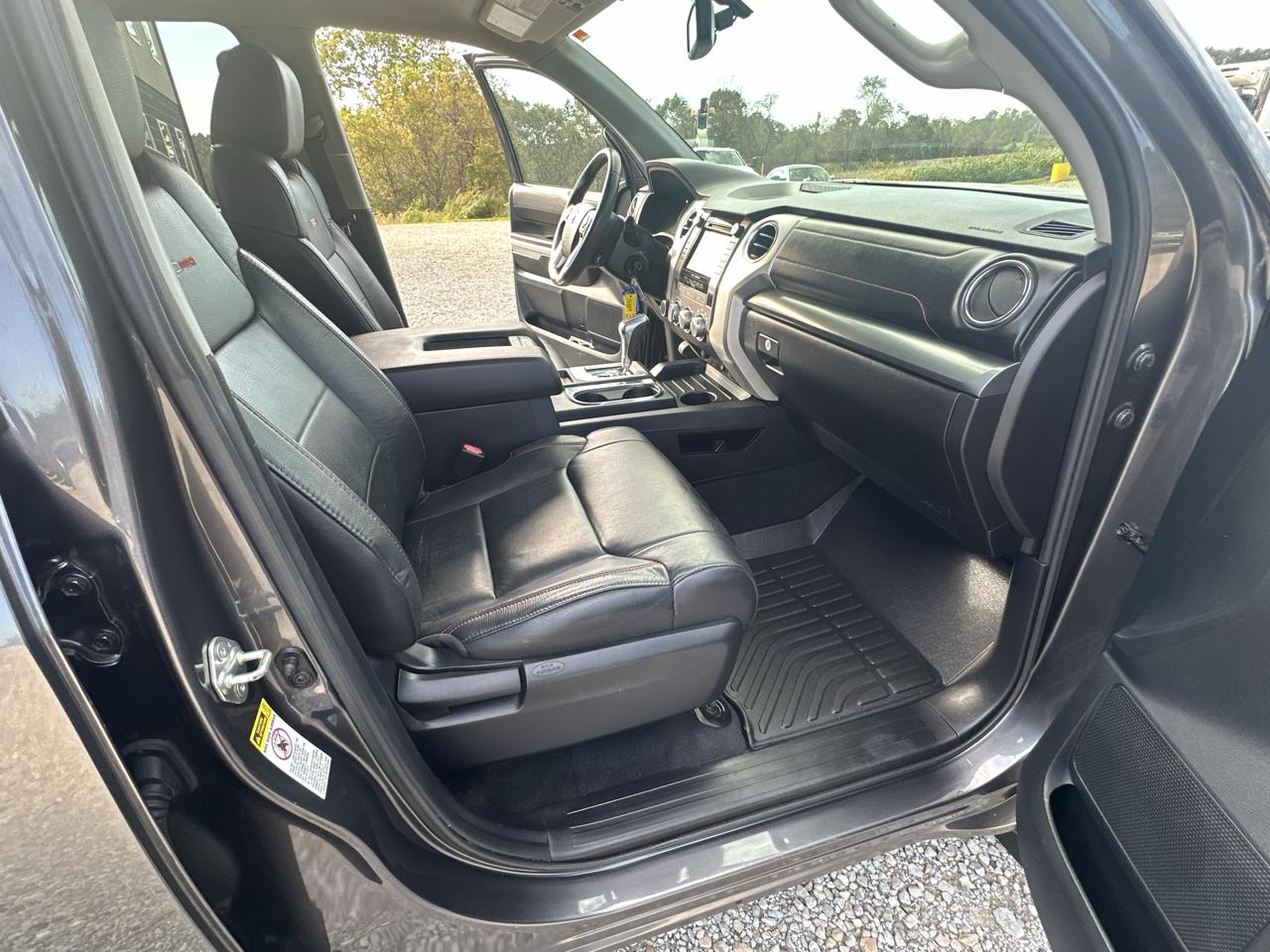 Toyota Tundra 4WD Truck CrewMax 5.7L V8 6-Spd AT SR5 (Natl) 2016
