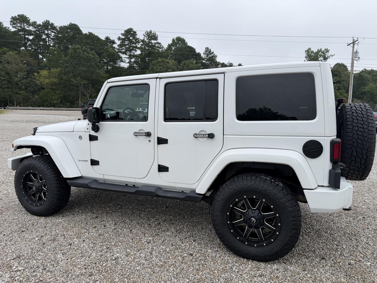 Jeep Wrangler Unlimited 4WD 4dr Sahara 2014