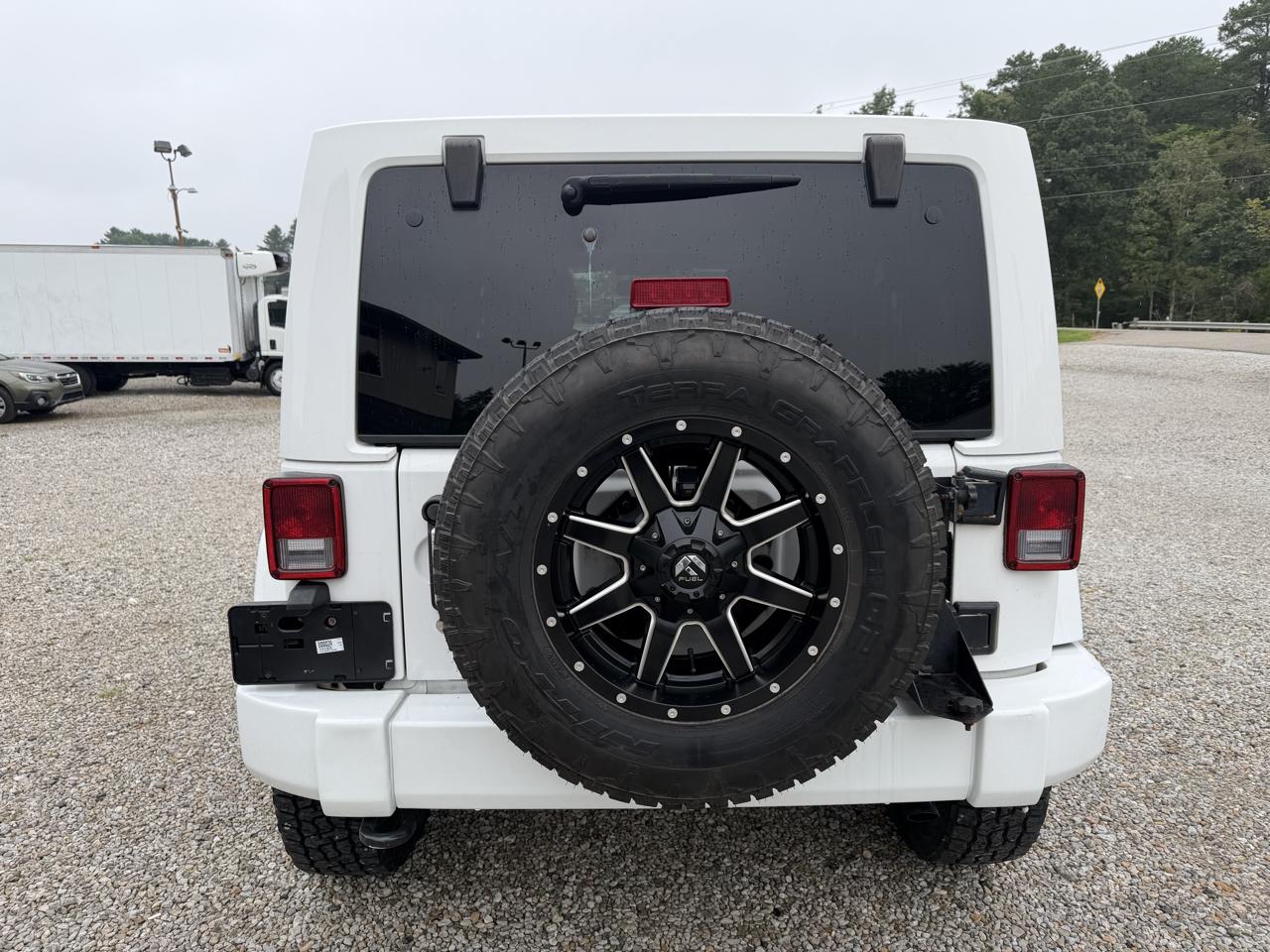 Jeep Wrangler Unlimited 4WD 4dr Sahara 2014
