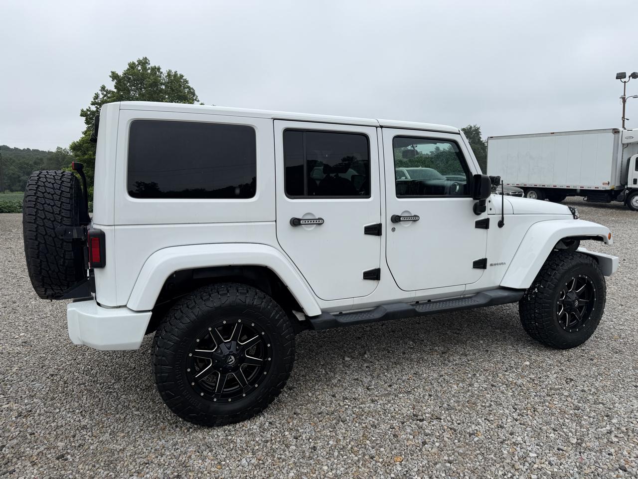 Jeep Wrangler Unlimited 4WD 4dr Sahara 2014