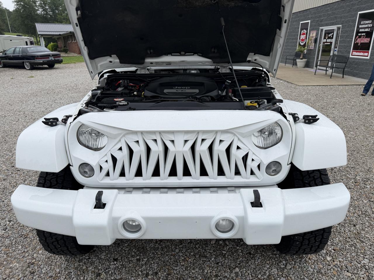 Jeep Wrangler Unlimited 4WD 4dr Sahara 2014