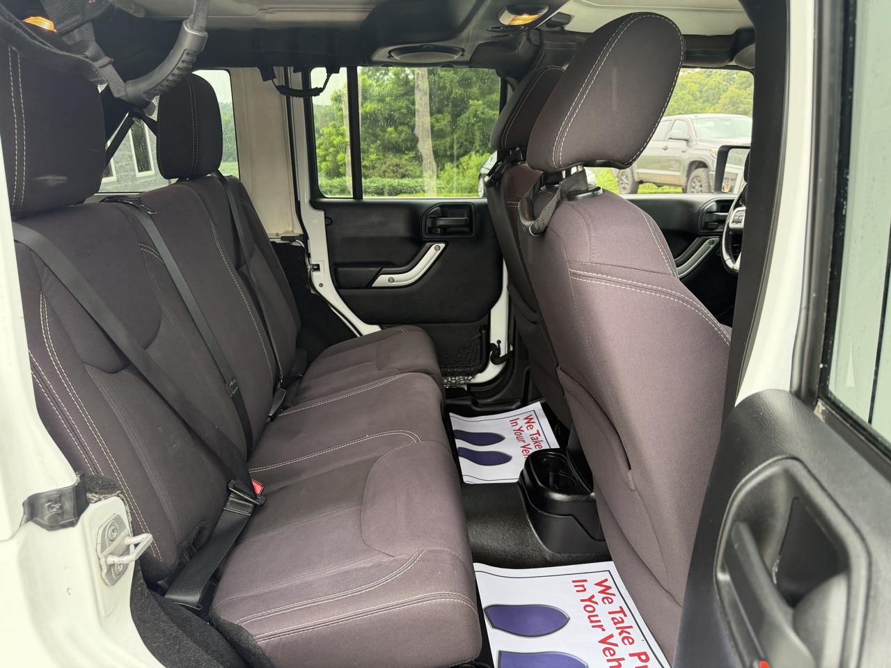 Jeep Wrangler Unlimited 4WD 4dr Sahara 2014