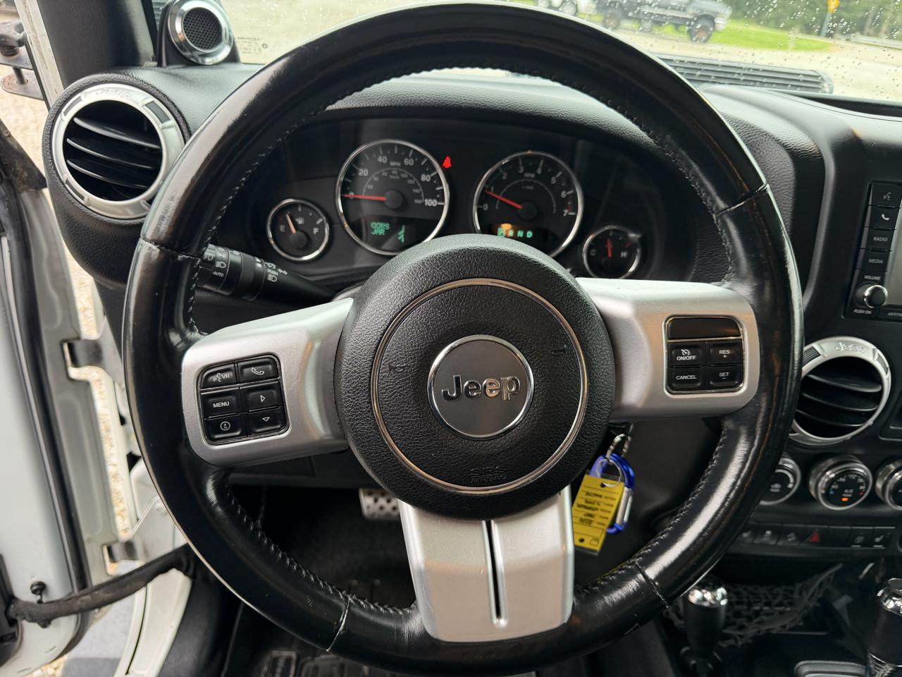 Jeep Wrangler Unlimited 4WD 4dr Sahara 2014