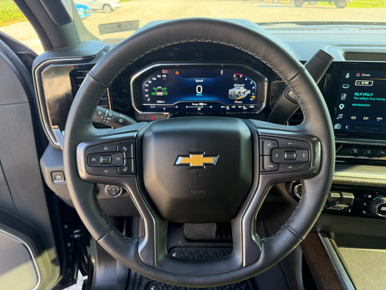 Chevrolet Silverado 3500HD 4WD Crew Cab 159" High Country 2025