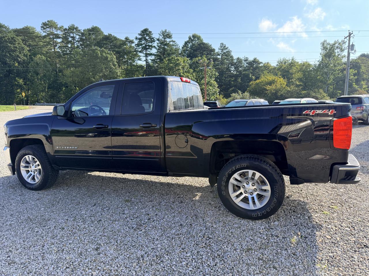 Chevrolet Silverado 1500 4WD Double Cab 143.5" LT w/1LT 2017