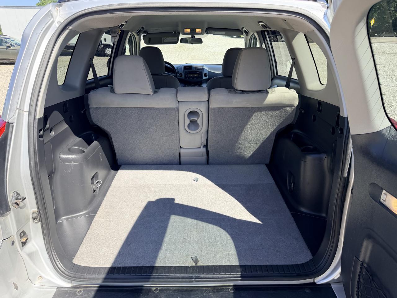 Toyota RAV4 4WD 4dr I4 (Natl) 2012