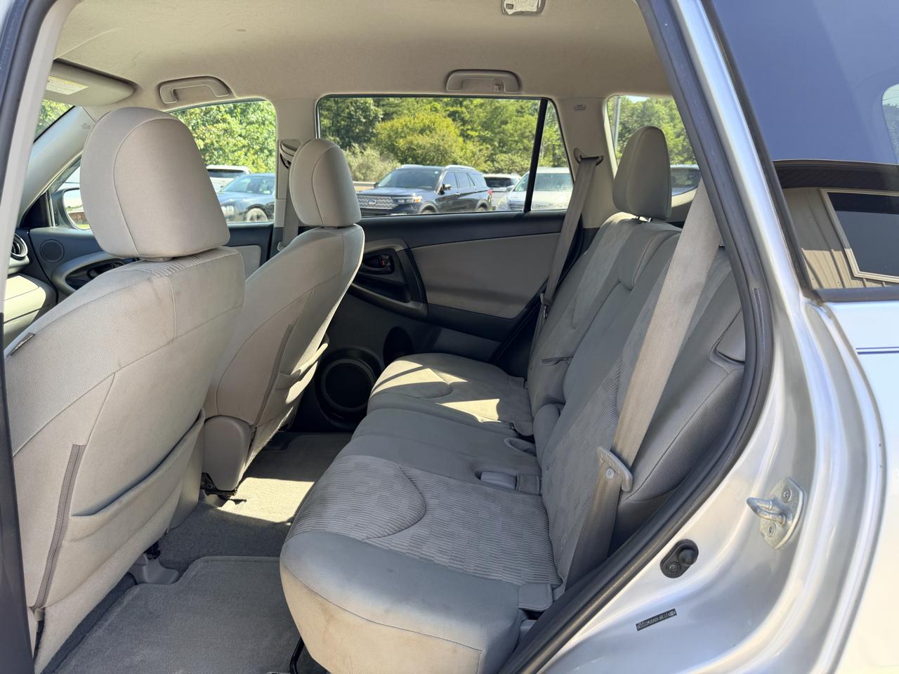 Toyota RAV4 4WD 4dr I4 (Natl) 2012