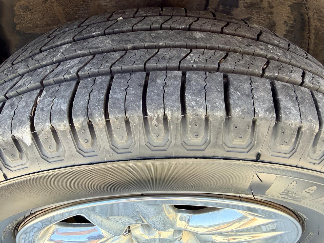 Toyota RAV4 4WD 4dr I4 (Natl) 2012