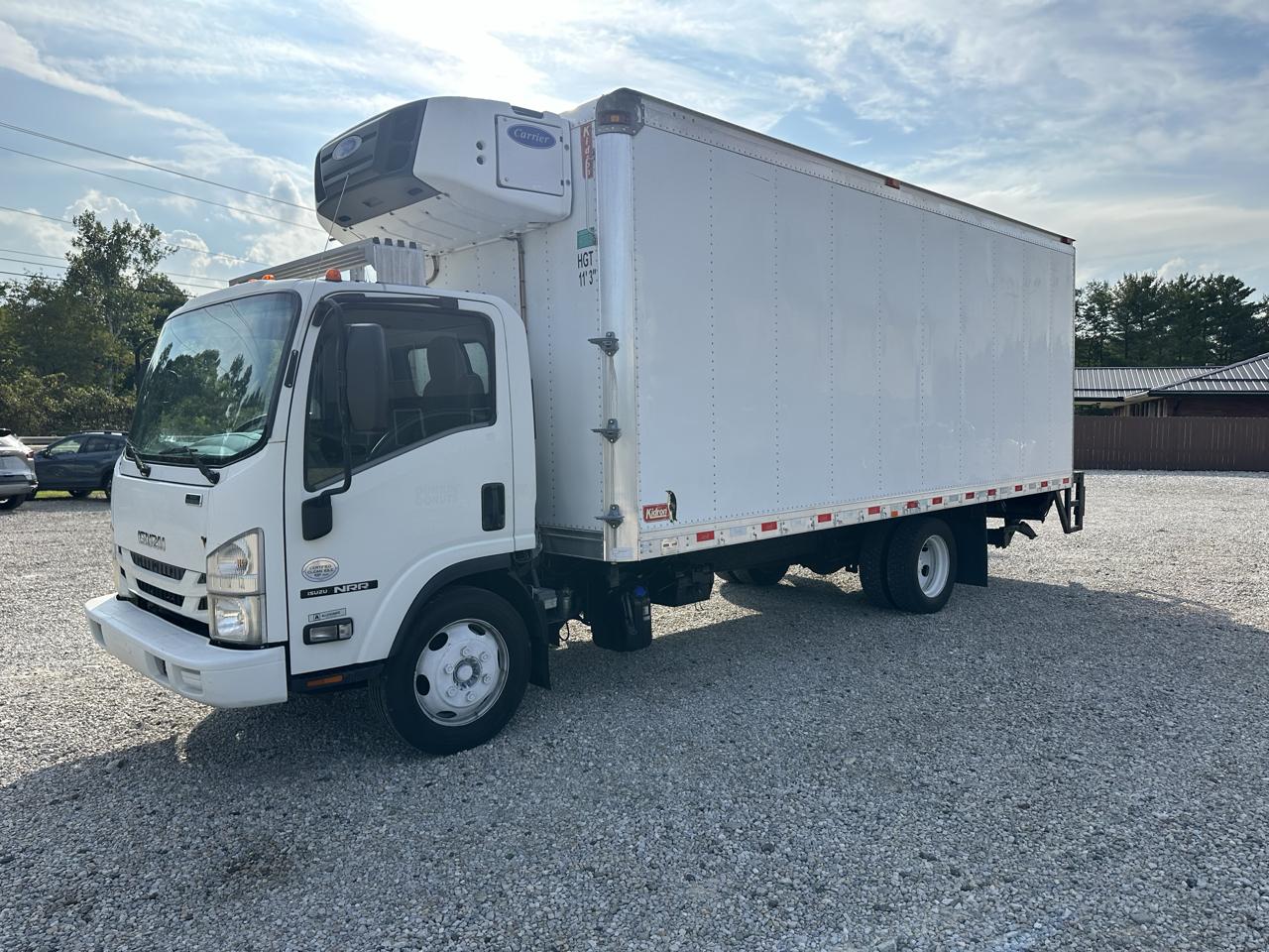 Isuzu NRR DSL REG AT 109" WB WHITE CAB IBT PWL 2017