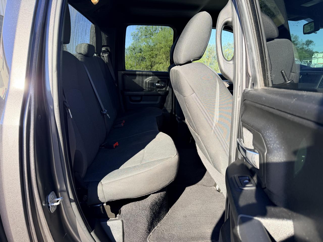 RAM 1500 Classic Warlock 4x4 Quad Cab 6'4" Box 2021