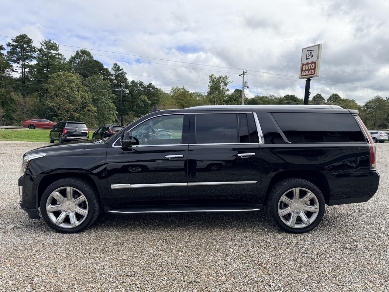 Cadillac Escalade ESV 4WD 4dr Luxury 2018