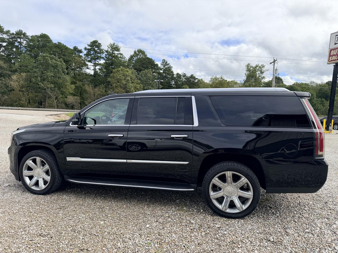 Cadillac Escalade ESV 4WD 4dr Luxury 2018