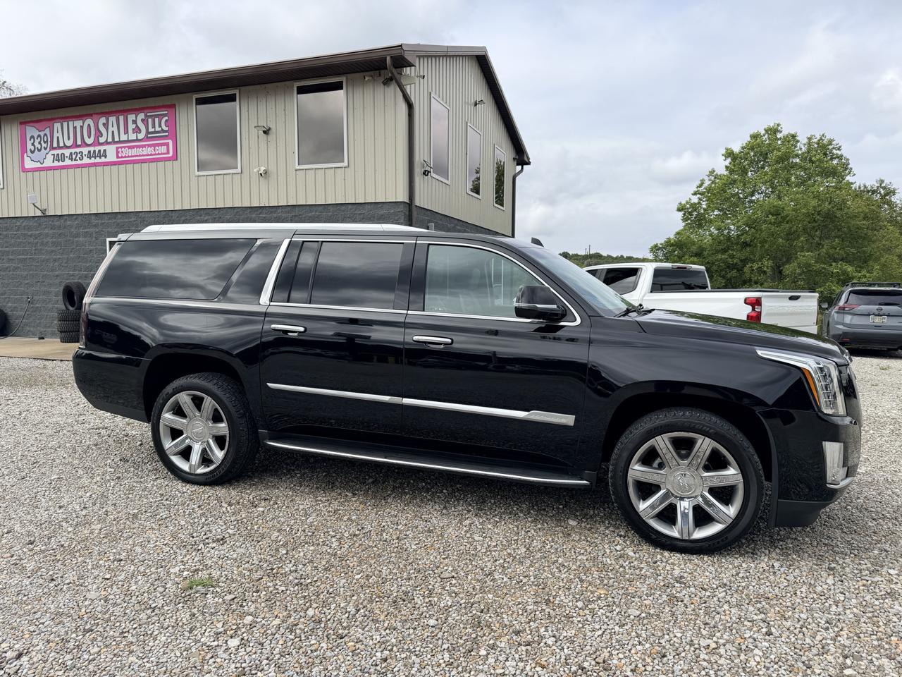 Cadillac Escalade ESV 4WD 4dr Luxury 2018