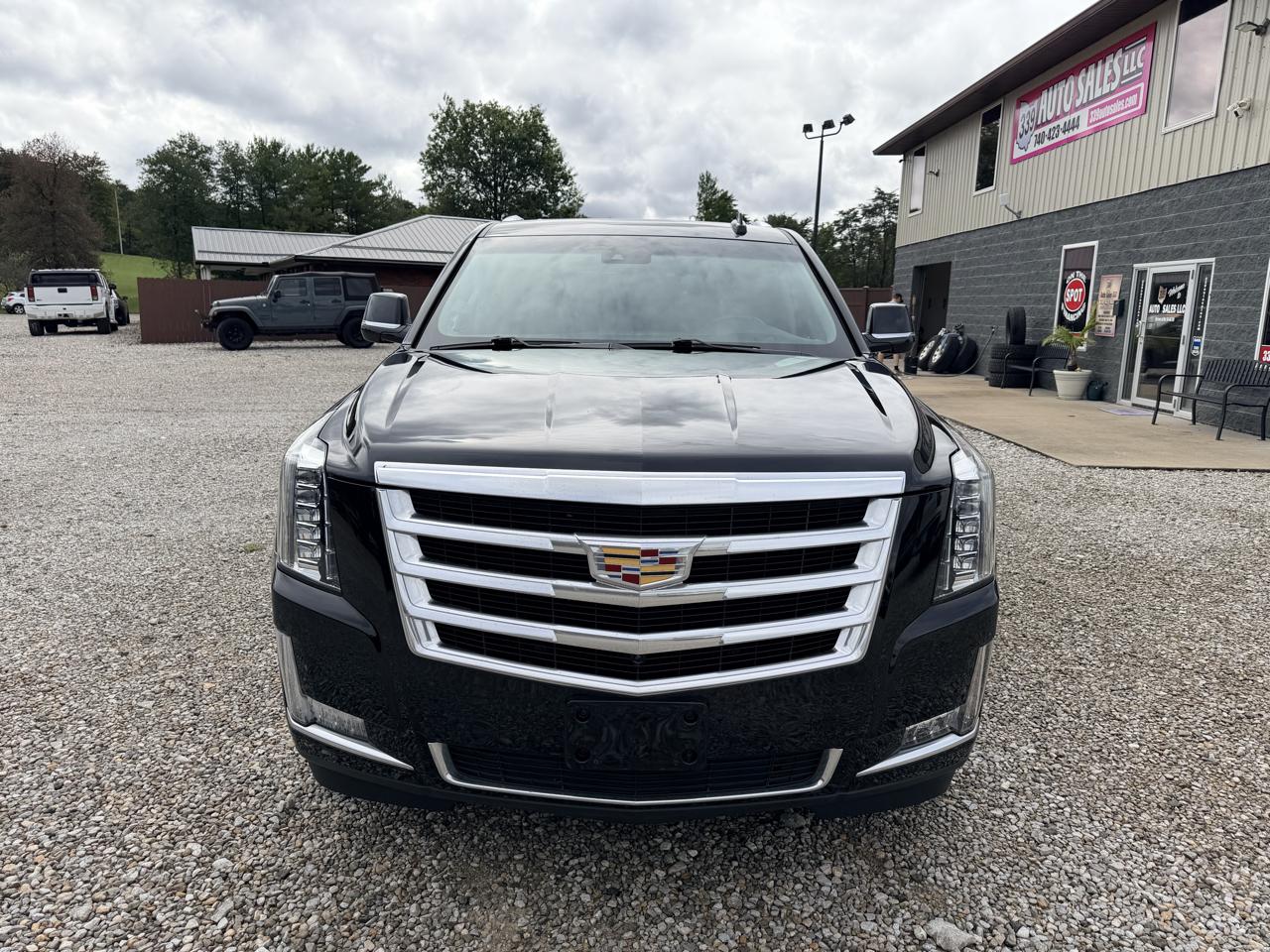 Cadillac Escalade ESV 4WD 4dr Luxury 2018