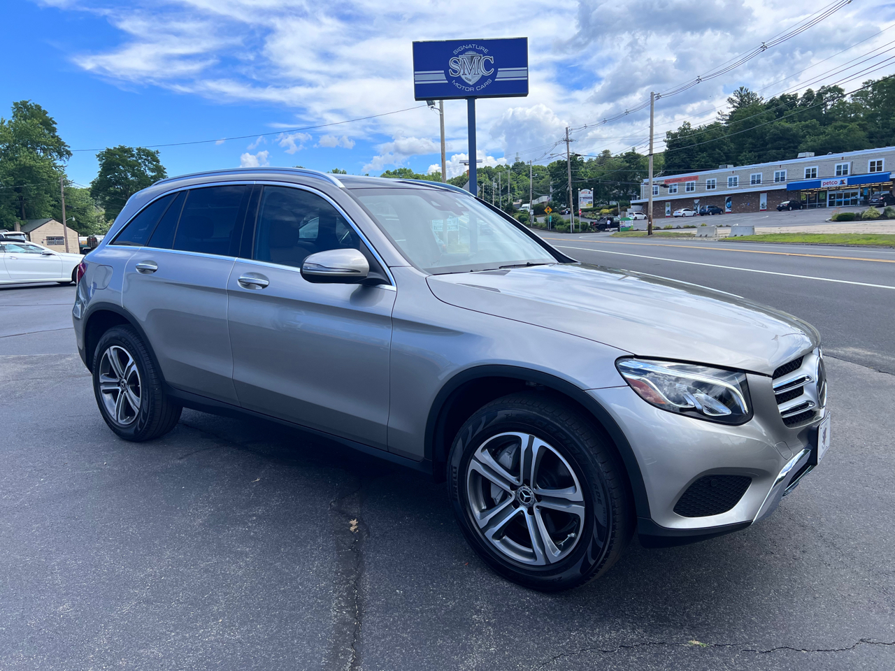 Used 2019 MercedesBenz GLCClass GLC300 4MATIC for Sale in Topsfield