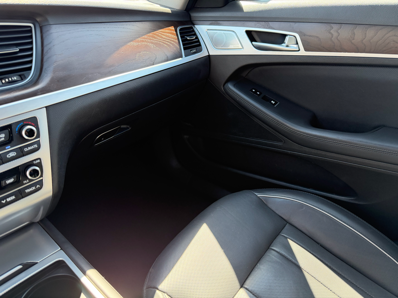 2018 Genesis G80 Premium 3.8 3.3T Sport 5.0 Ultimate photo 3