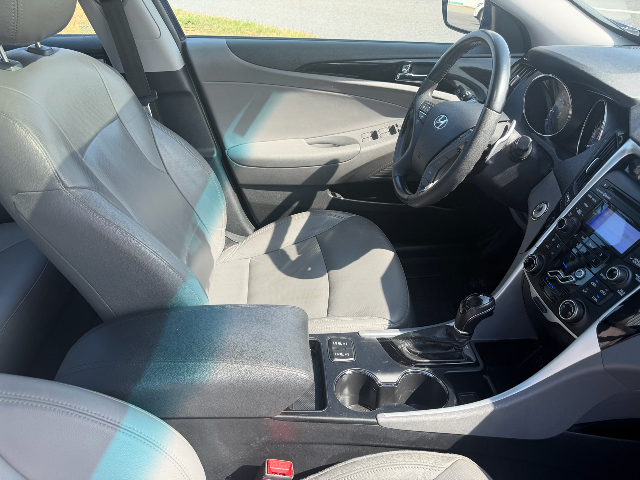 2012 Hyundai Sonata Limited photo 10