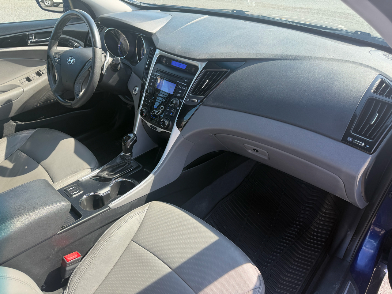 2012 Hyundai Sonata Limited photo 12