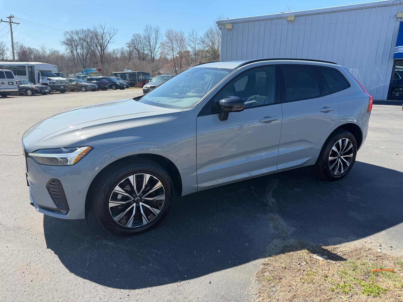 Volvo XC60 B5 Plus Dark AWD 2025