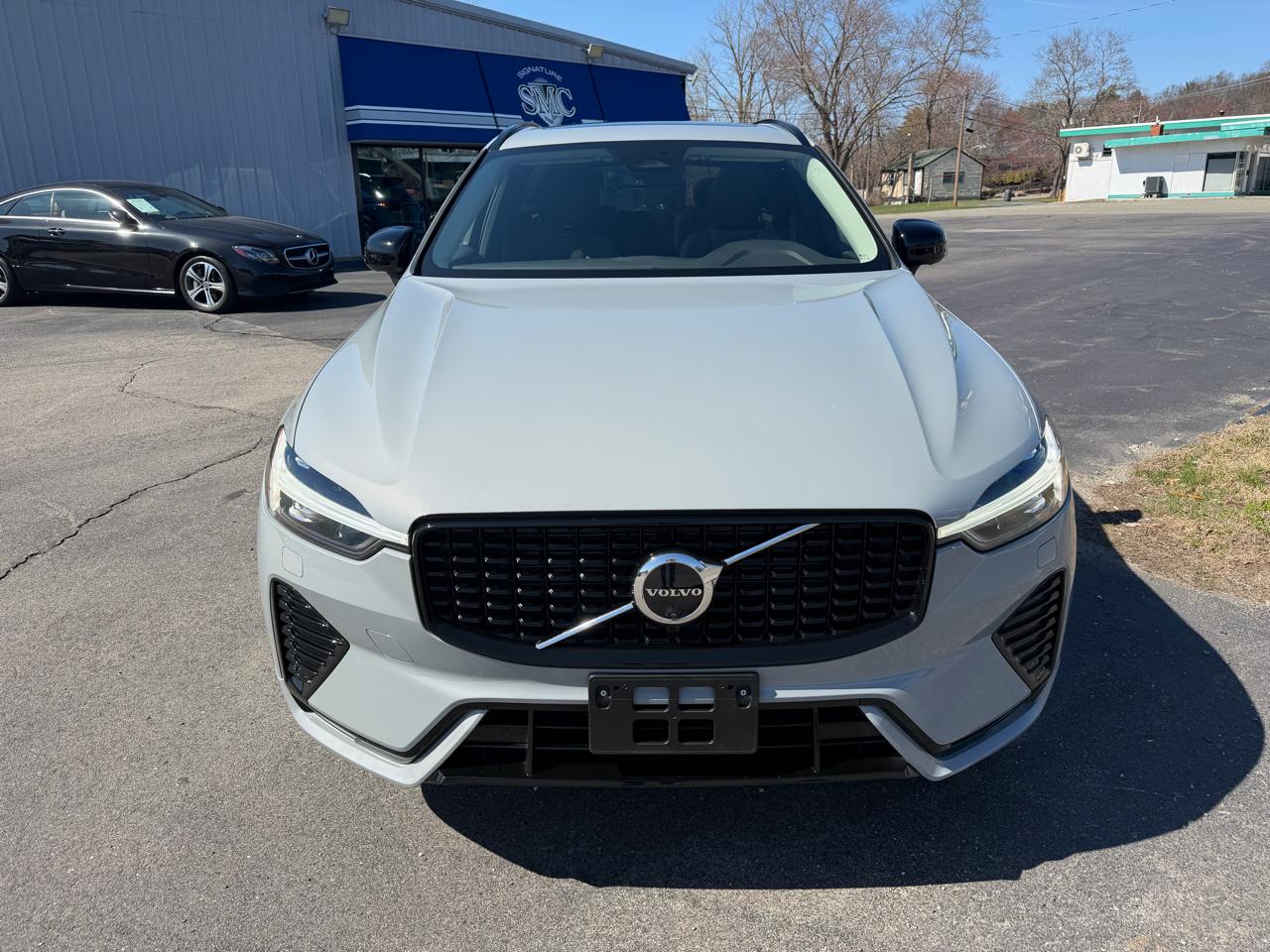 Volvo XC60 B5 Plus Dark AWD 2025
