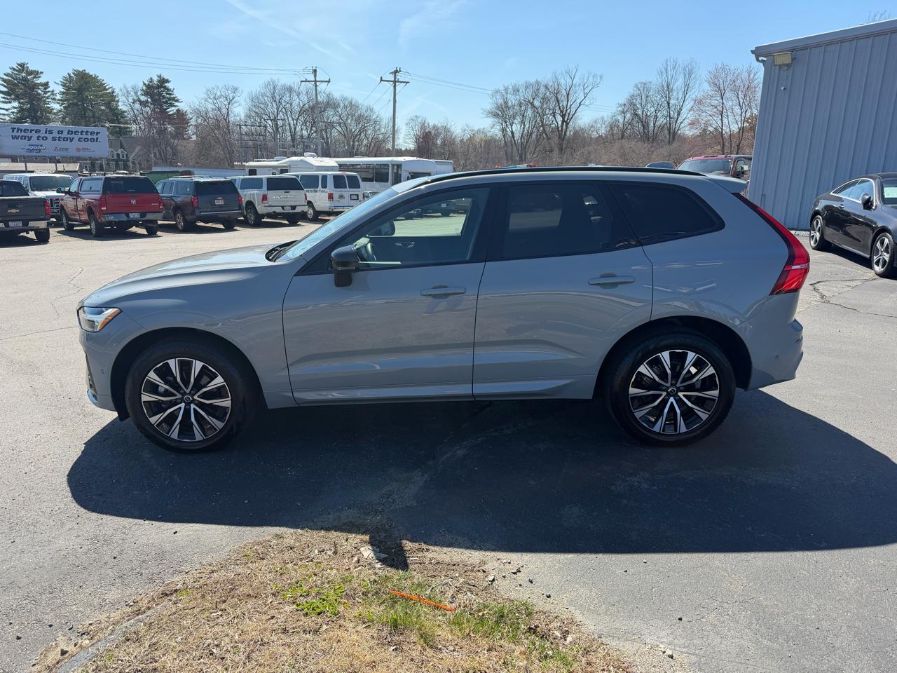 Volvo XC60 B5 Plus Dark AWD 2025