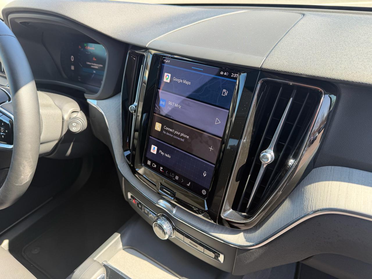 Volvo XC60 B5 Plus Dark AWD 2025