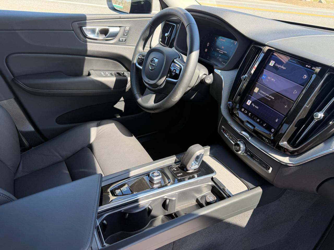 Volvo XC60 B5 Plus Dark AWD 2025