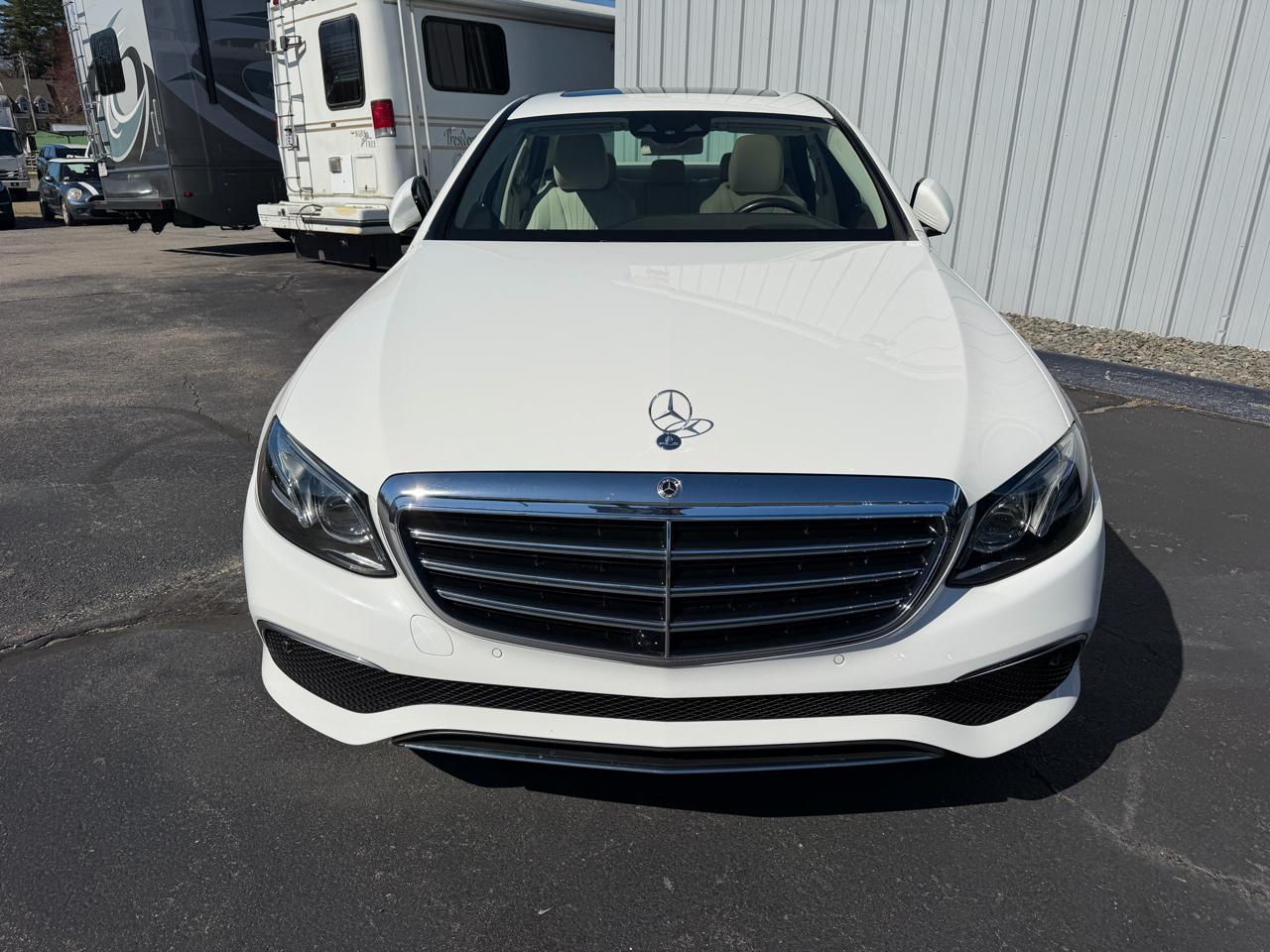 Mercedes-Benz E-Class E300 Luxury 4MATIC Sedan 2019