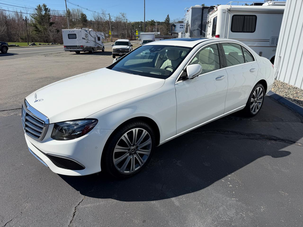 Mercedes-Benz E-Class E300 Luxury 4MATIC Sedan 2019