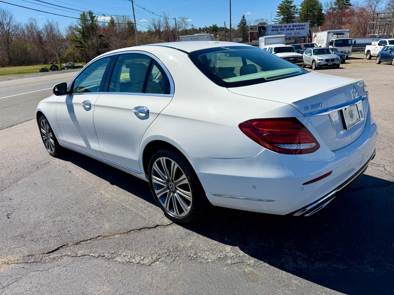 Mercedes-Benz E-Class E300 Luxury 4MATIC Sedan 2019