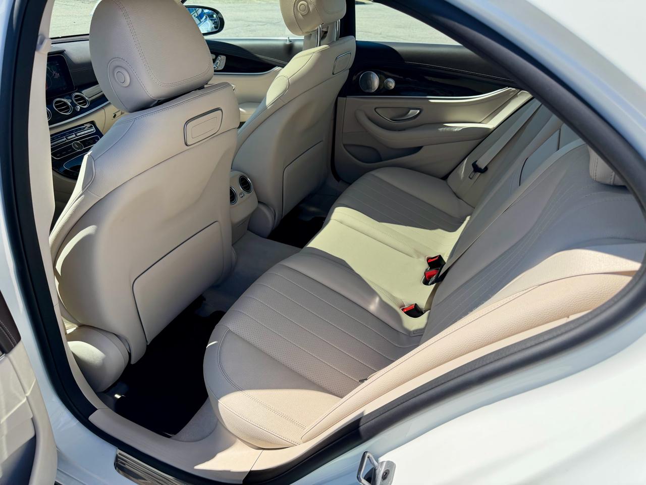 Mercedes-Benz E-Class E300 Luxury 4MATIC Sedan 2019