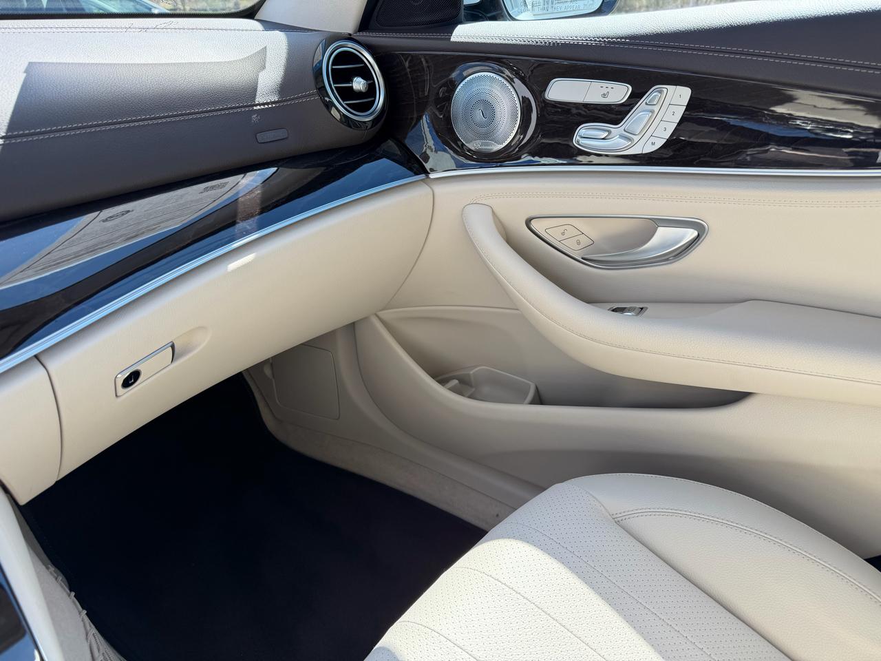 Mercedes-Benz E-Class E300 Luxury 4MATIC Sedan 2019
