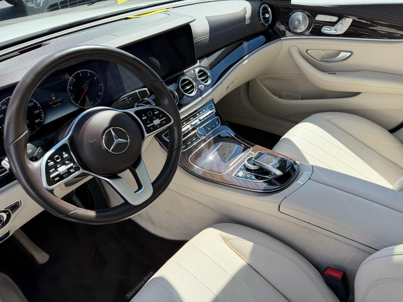 Mercedes-Benz E-Class E300 Luxury 4MATIC Sedan 2019