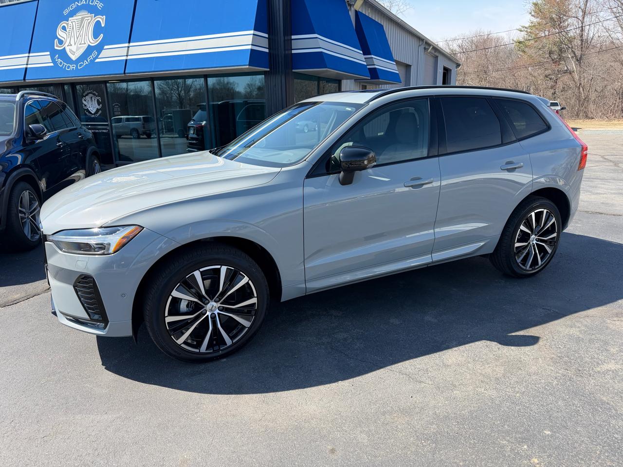 Volvo XC60 B5 Plus Dark AWD 2025