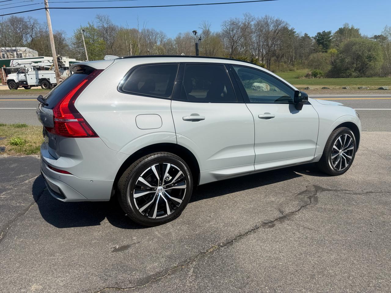 Volvo XC60 B5 Plus Dark AWD 2025