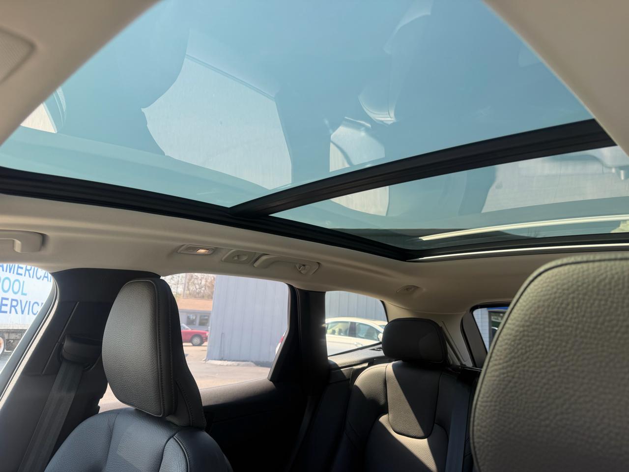 Volvo XC60 B5 Plus Dark AWD 2025