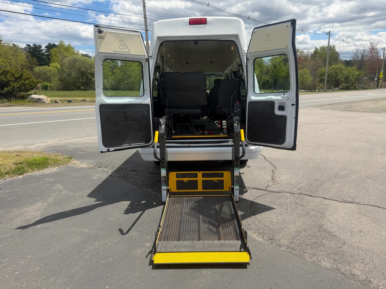 Ford Econoline E-250 Extended 2014