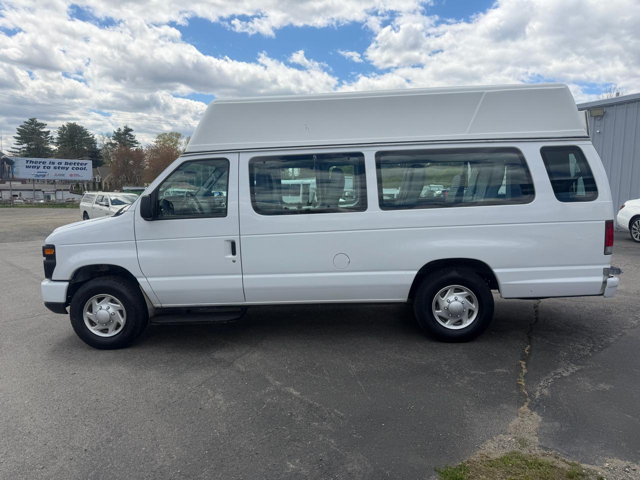 Ford Econoline E-250 Extended 2014