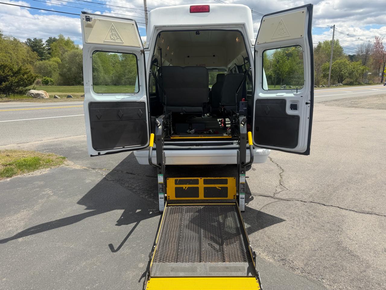 Ford Econoline E-250 Extended 2014