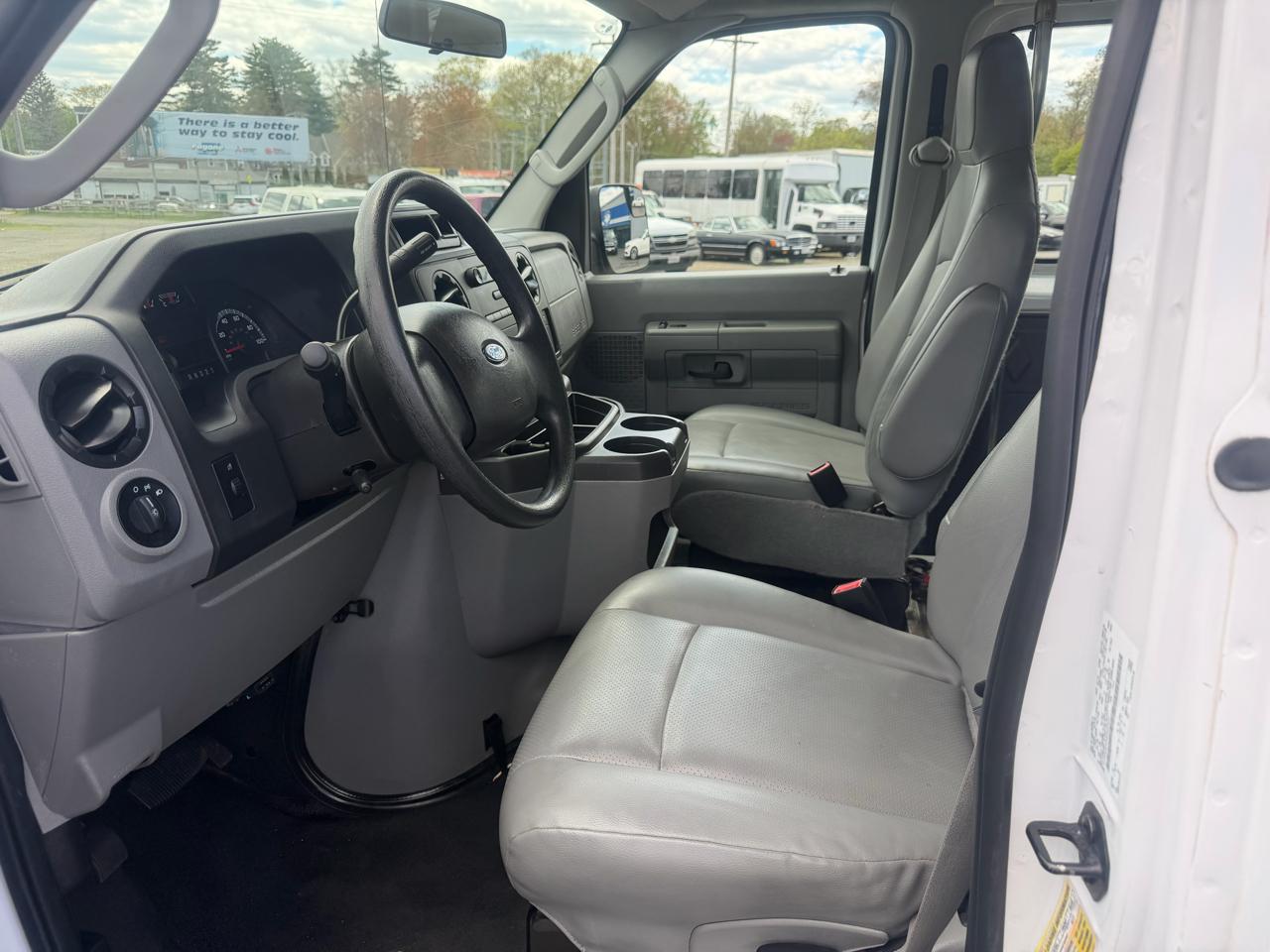 Ford Econoline E-250 Extended 2014