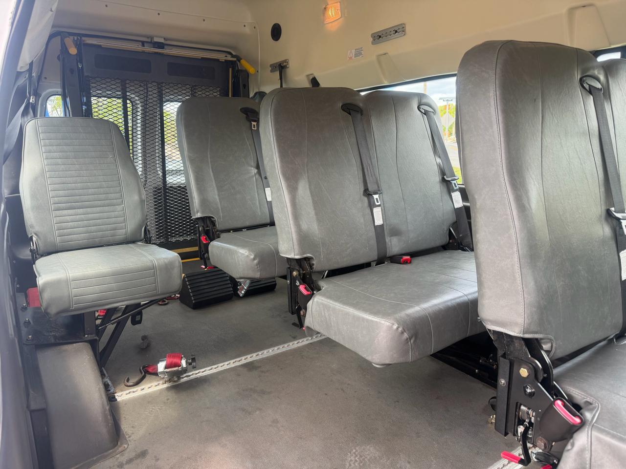Ford Econoline E-250 Extended 2014