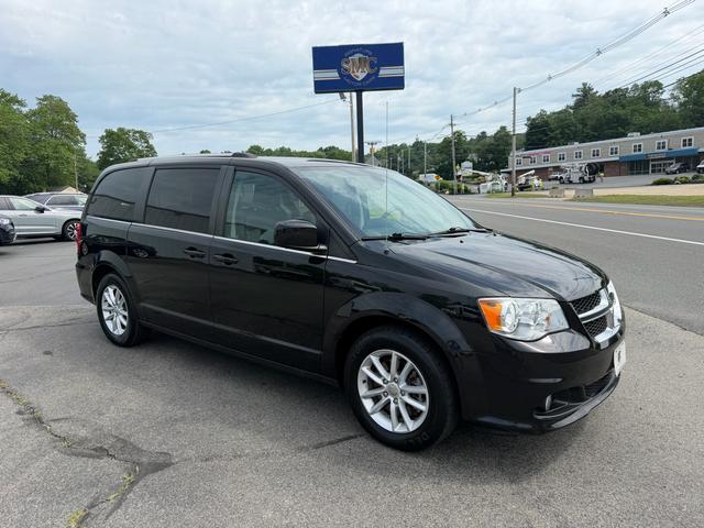 Black Sapphire Metallic 2019 Dodge Grand Caravan SXT FWD Minivan Front-Wheel Drive Automatic