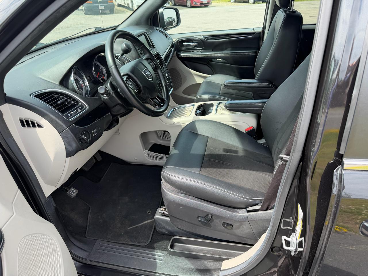 Dodge Grand Caravan SXT 2019