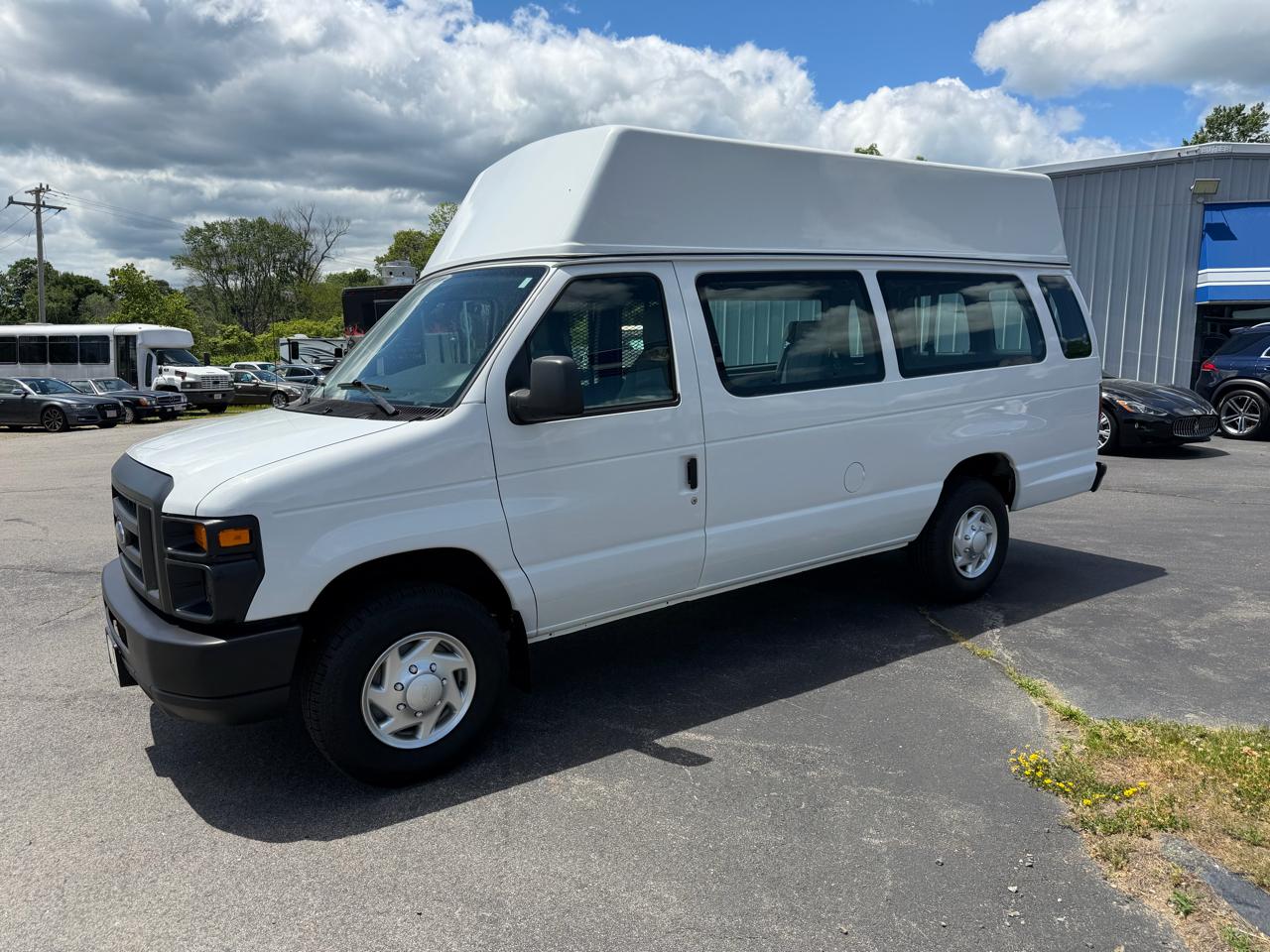 Ford Econoline E-250 Extended 2011